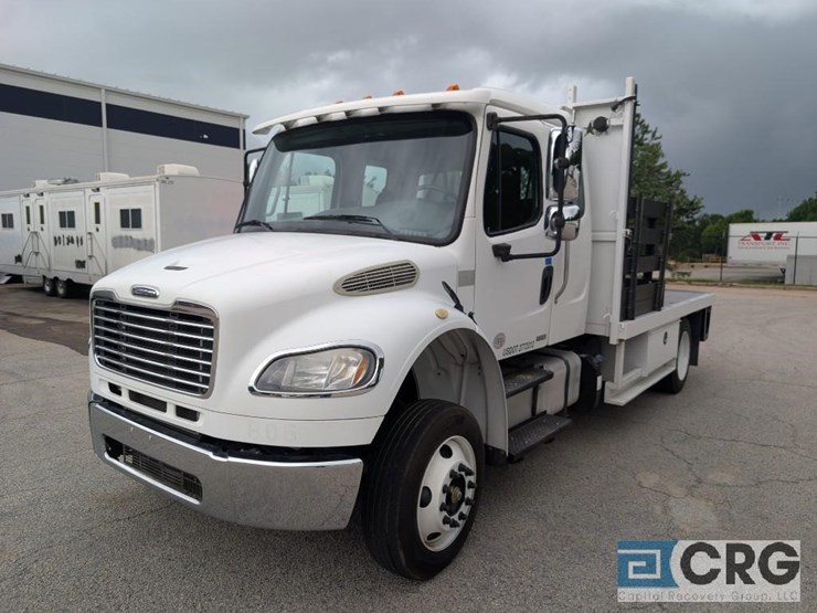 2012-freightliner-m2-stakebed-truck-image-1