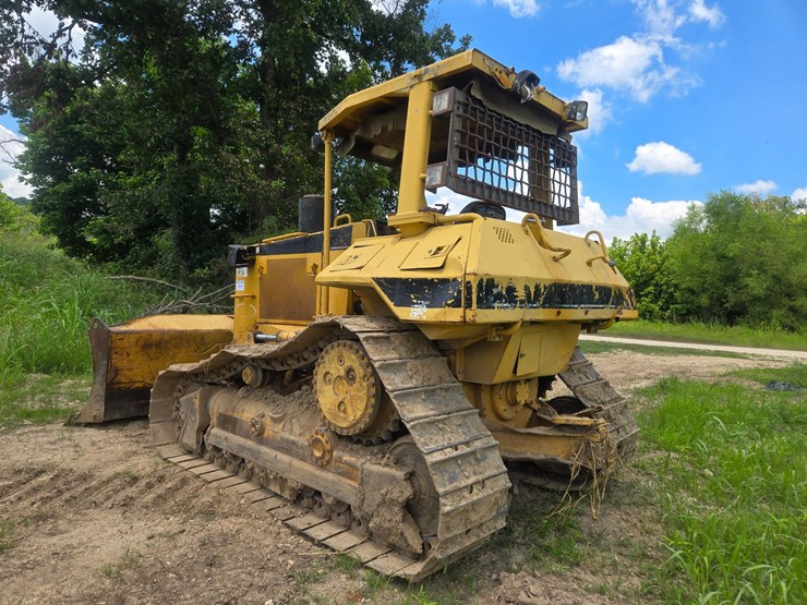 caterpillar-d6m-image-7