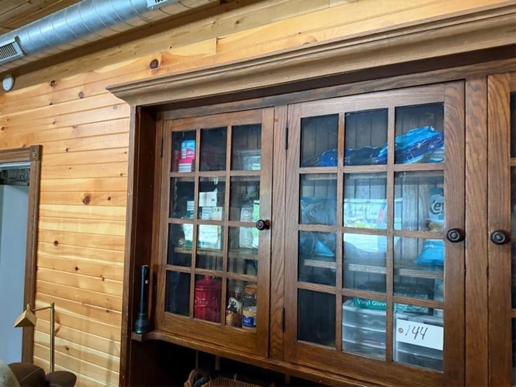 oak-mission-style-cabinet-w/glass-doors-image-5