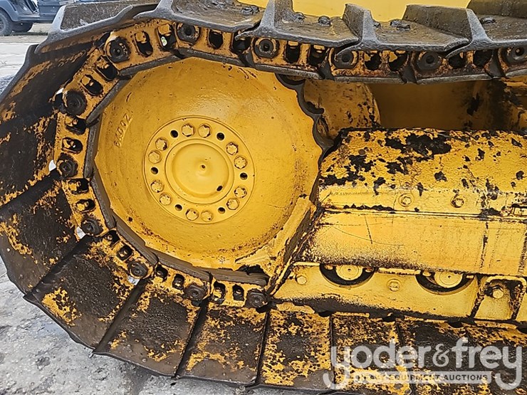 2006-deere-650j-image-9
