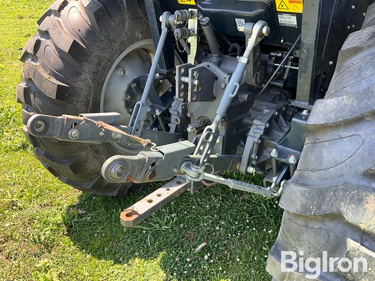 2016-massey-ferguson-1736-image-14