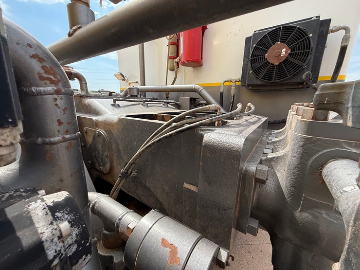 2019-peterbilt-389-image-20