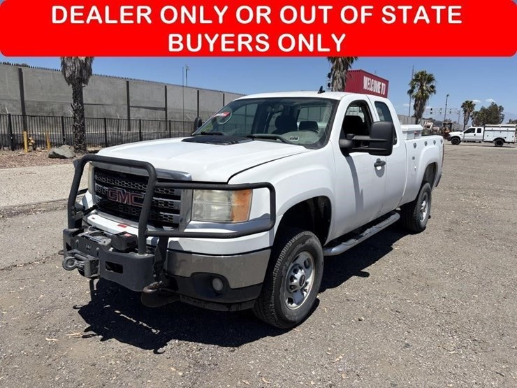 2012-gmc-sierra-2500-image-1