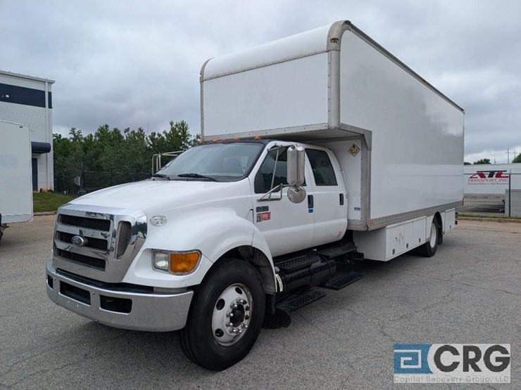2010-ford-f650-image-1