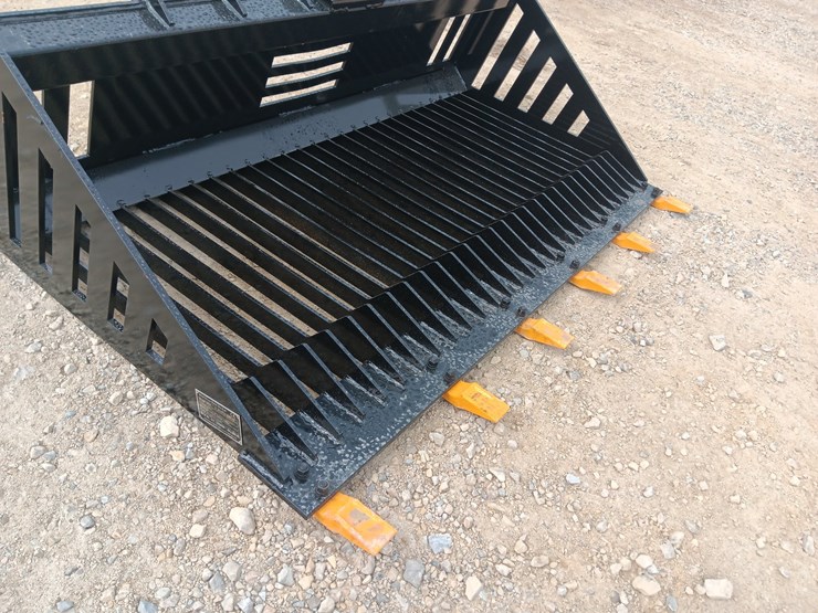 #l75-025-•-future-rock-bucket-skid-steer-attachment-image-6