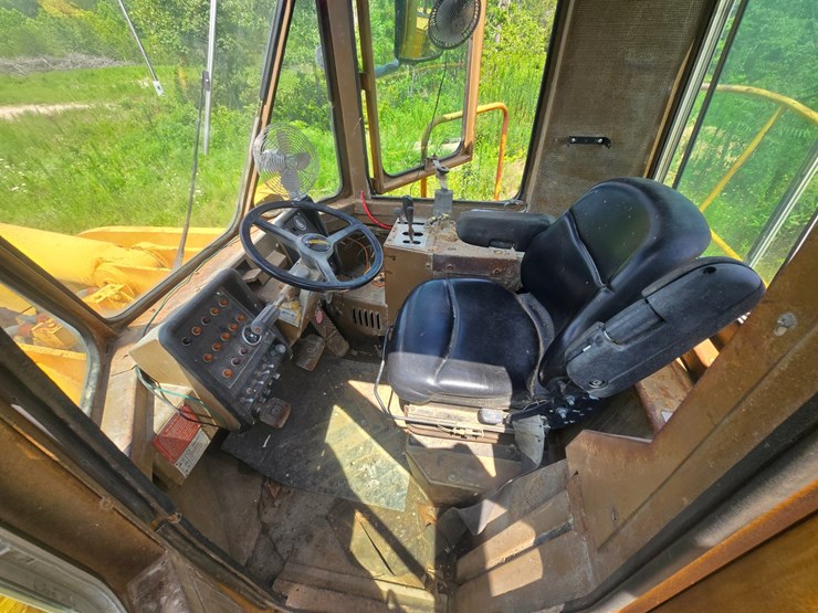 1980-caterpillar-988b-image-36