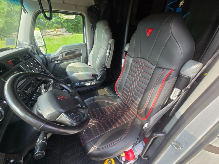 2019-kenworth-t880-image-51