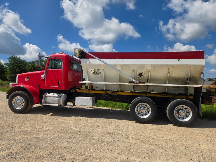 2009-peterbilt-367-image-8
