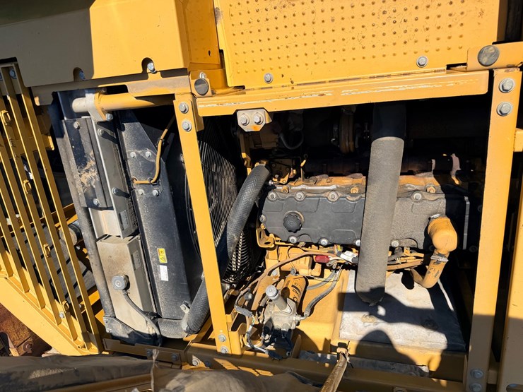 2010-caterpillar-328d-image-17