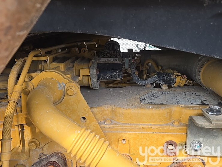 2018-caterpillar-d6n-lgp-image-52