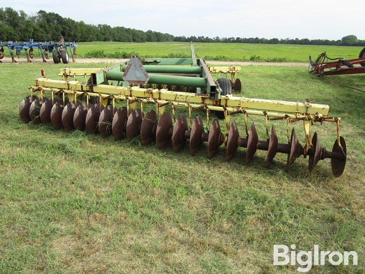 john-deere-340-image-7