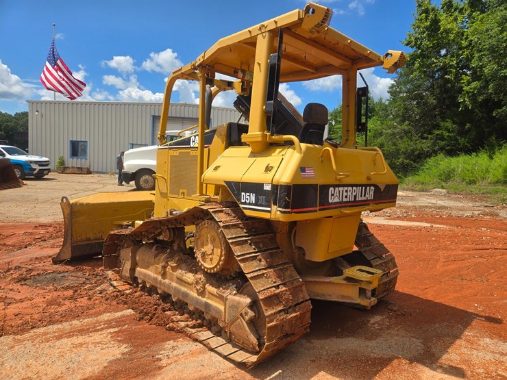 2005-caterpillar-d5n-xl-image-6