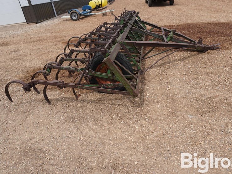 john-deere-15-image-4