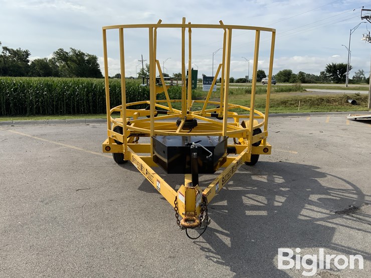 2022-massey-ferguson-730-image-2
