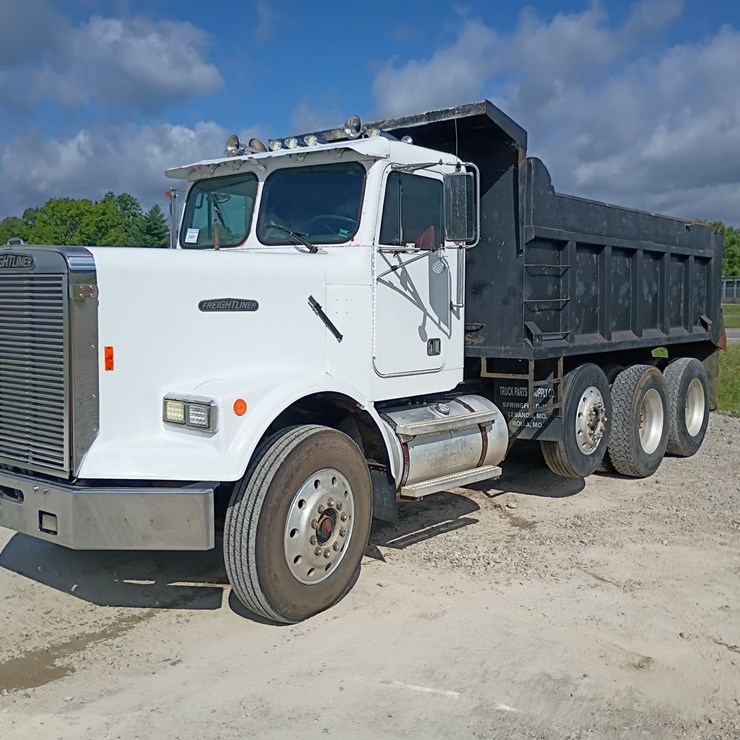 #24861 • 1988 Freightliner FLC Dump Truck