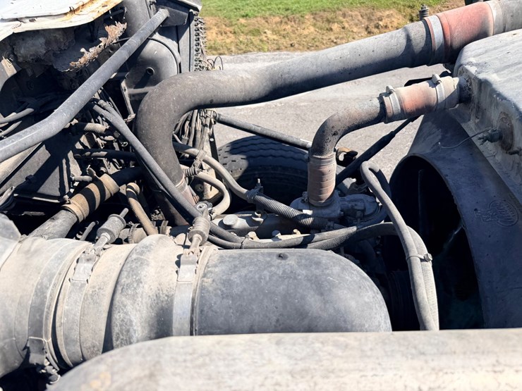 1993-mack-dm690s-image-101