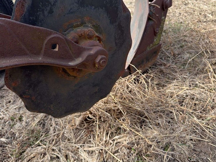 john-deere-no.-44-pull-type-two-bottom-plow-image-18