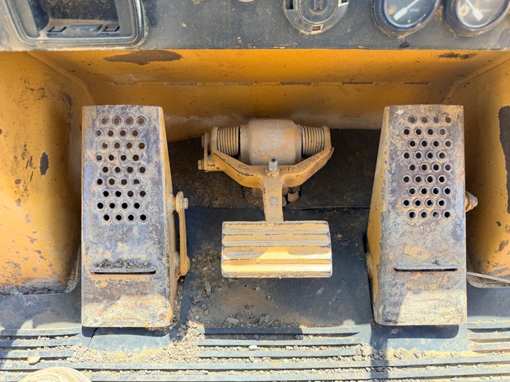 1994-caterpillar-953b-image-48