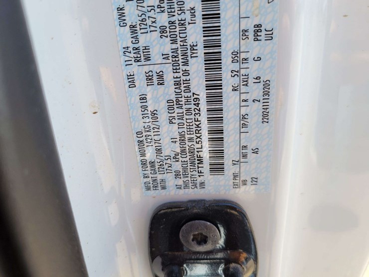 2024-ford-f150-image-17