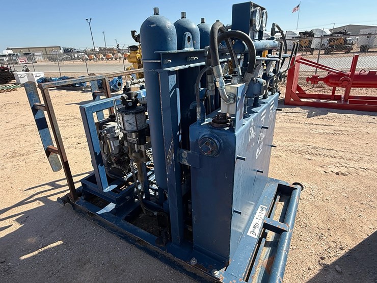 caterpillar-550-image-5