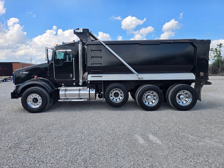 2015-kenworth-t800-image-7