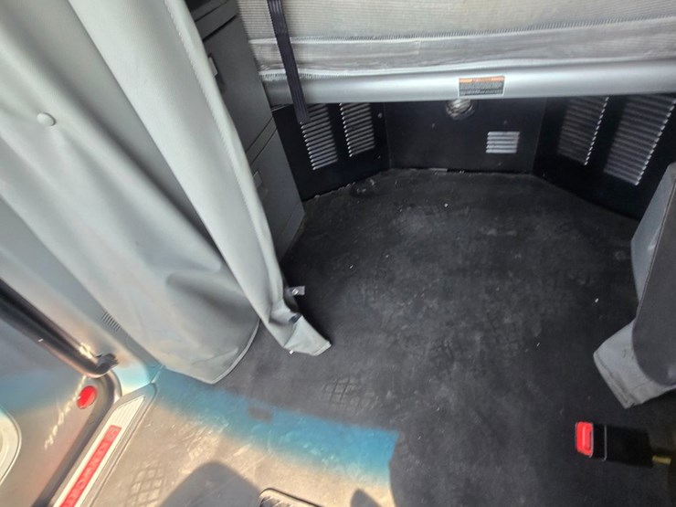2018-kenworth-t680-image-63