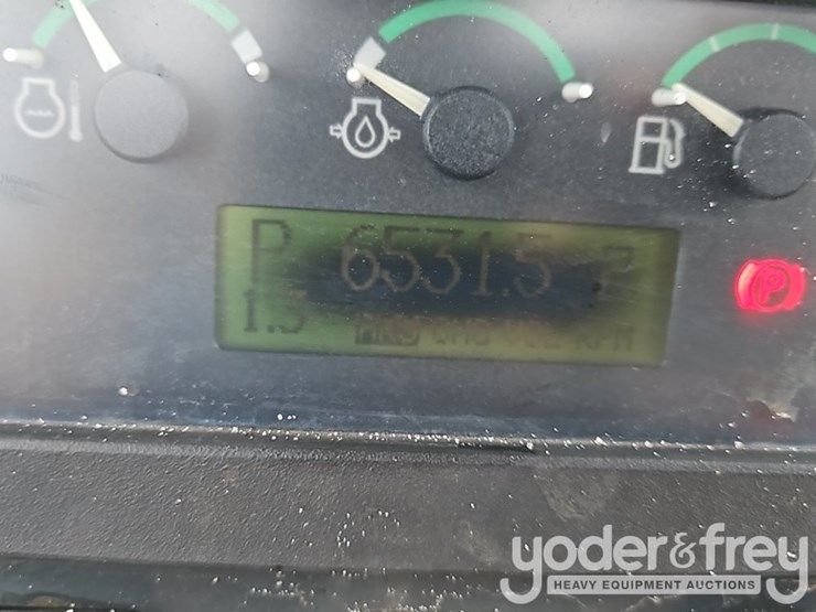 2006-deere-650j-image-33