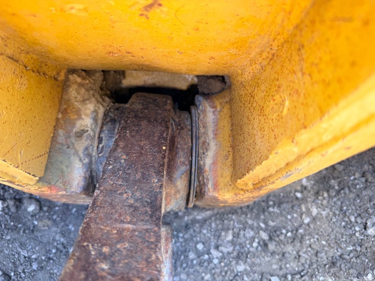 1994-caterpillar-953b-image-111