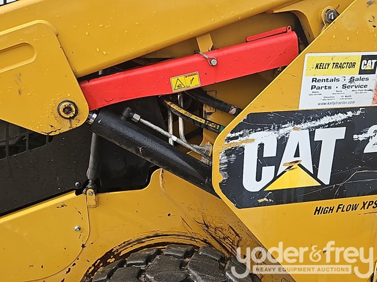 2016-caterpillar-262d-image-16