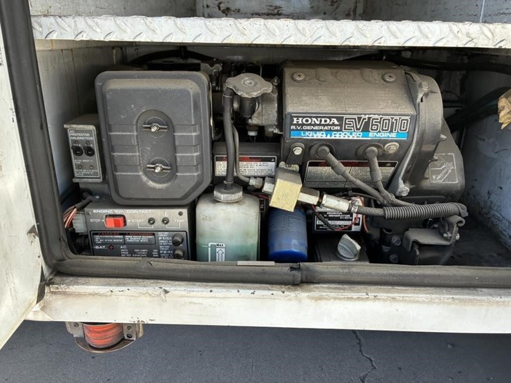2004-ford-f450-image-18