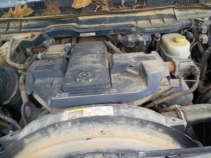 2014-dodge-3500-image-14