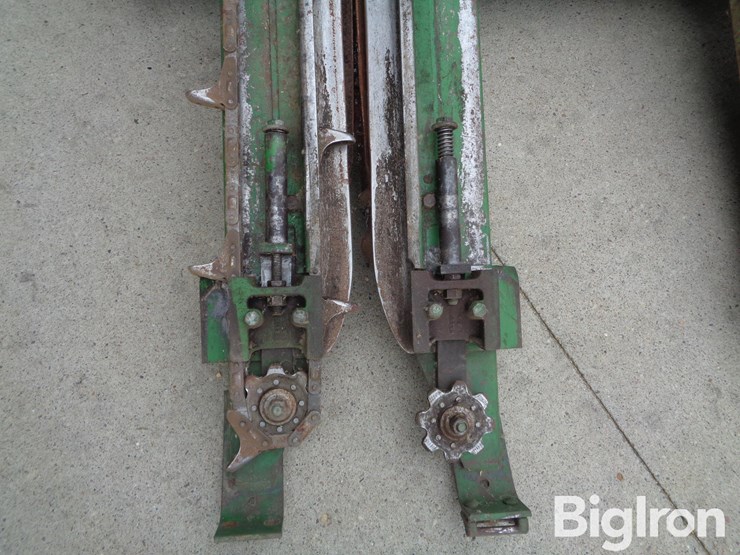 john-deere-444-image-16