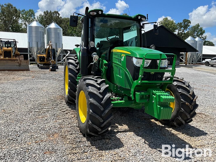 2019-john-deere-6110r-image-3