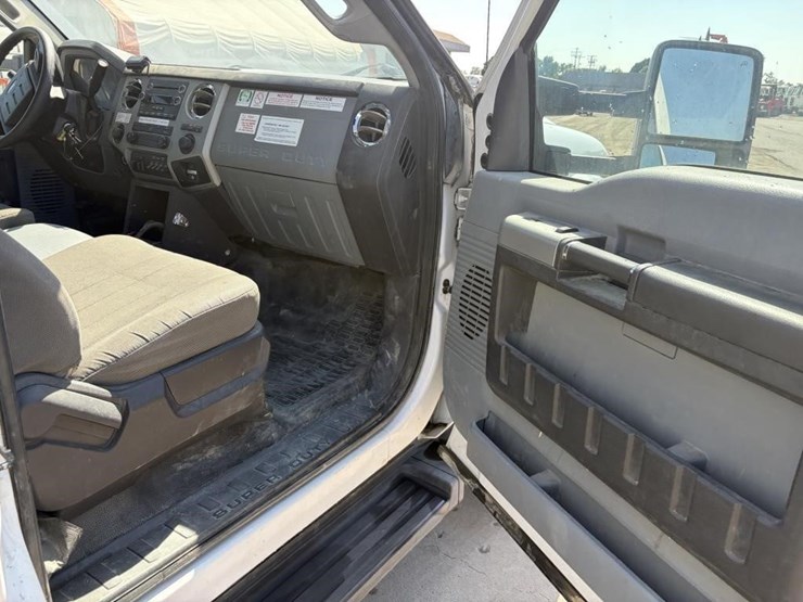 2015-ford-f450-image-10