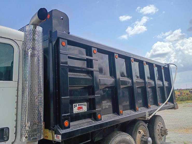 2014-peterbilt-367-image-71