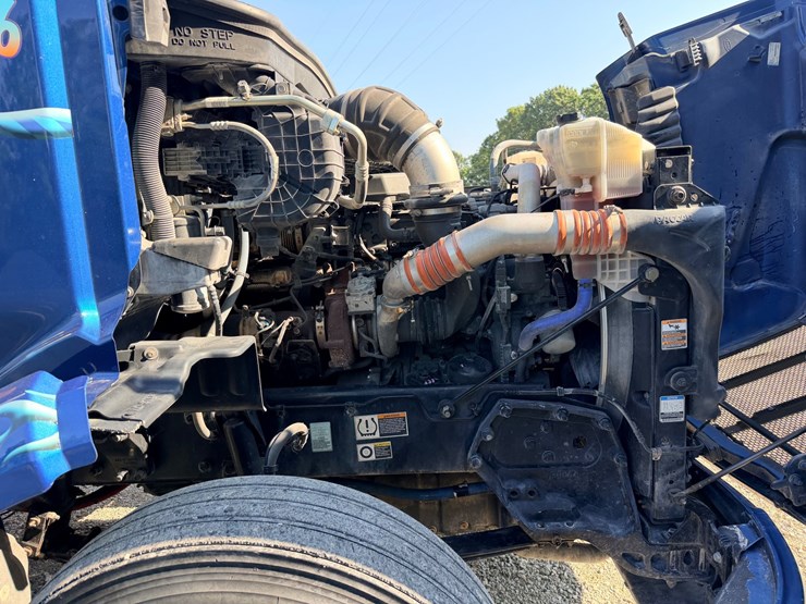 2021-peterbilt-579-image-99