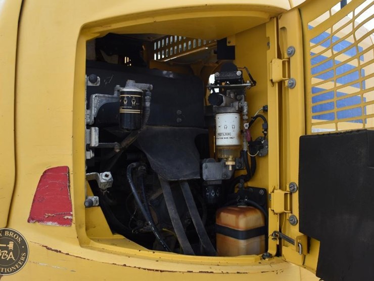 2014-komatsu-pc138us-lc-10-image-39