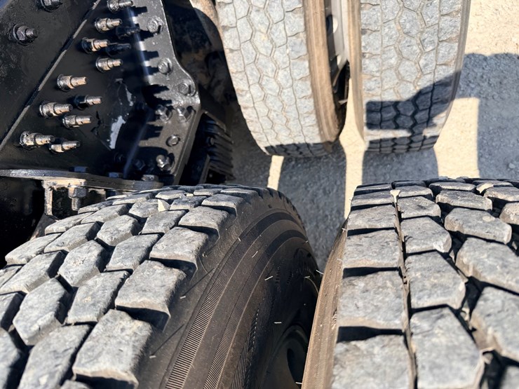2016-western-star-4700-image-80
