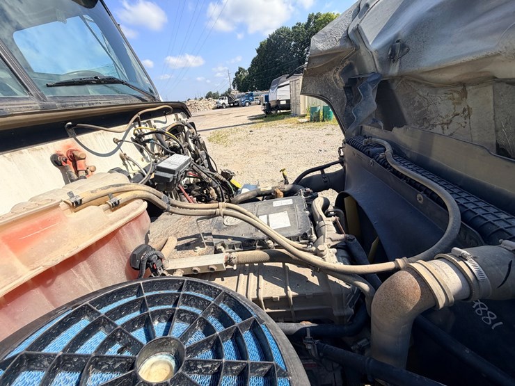 2016-western-star-4700-image-115