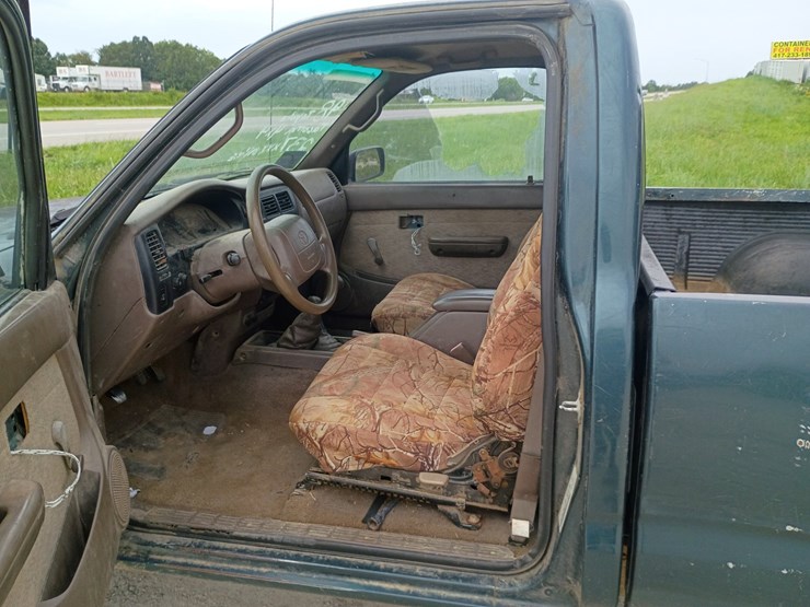 1998-toyota-tacoma-image-28