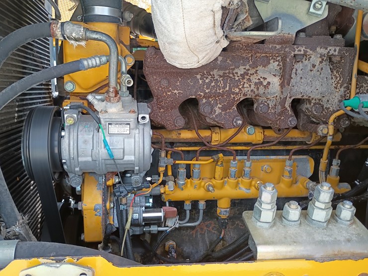 #24824-•-2008-john-deere-755d-crawler-loader-image-30