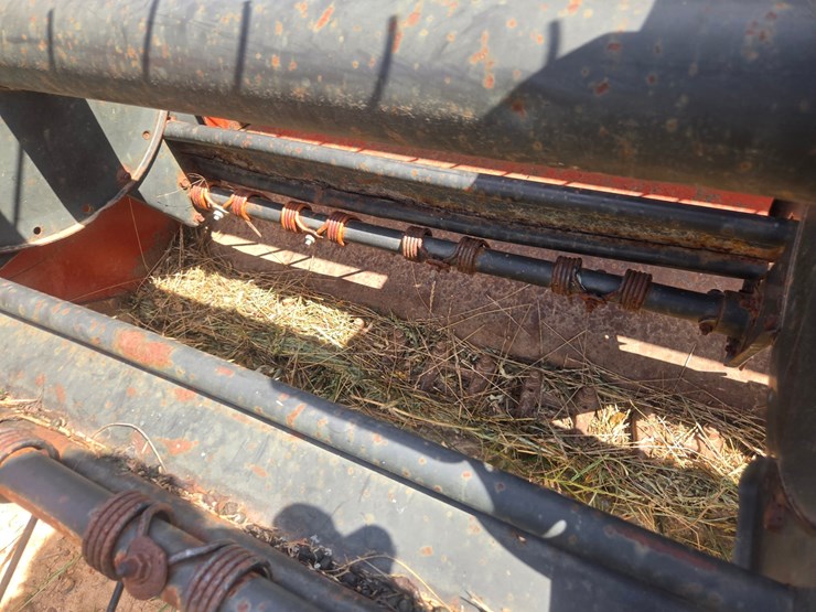 hesston-1110-image-30