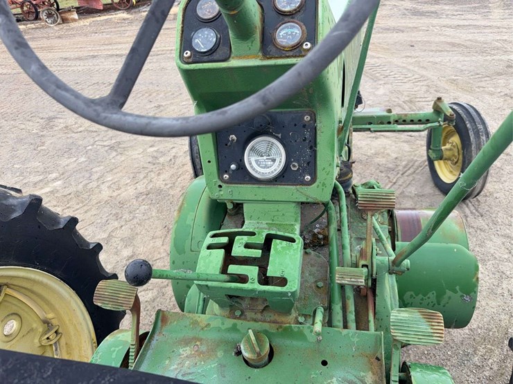 john-deere-630-image-30