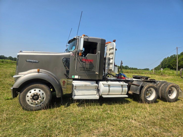 2002-kenworth-w900-image-4