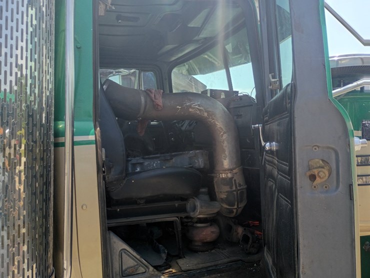 1997-mack-rd688s-image-41