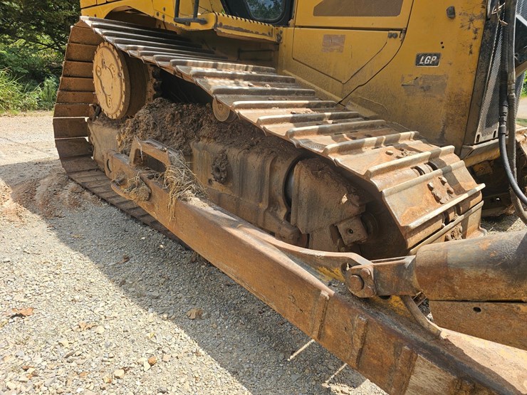 2019-caterpillar-d6-image-73