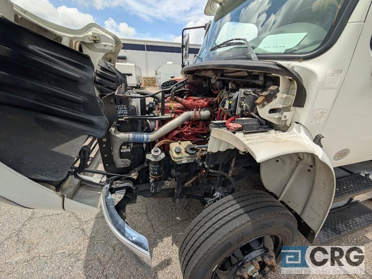 2012-freightliner-m2-stakebed-truck-image-26