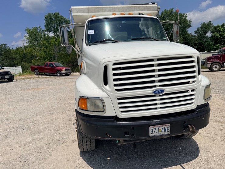 1996-ford-at9513-image-33