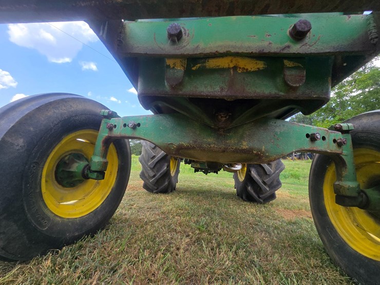 john-deere-2240-image-43