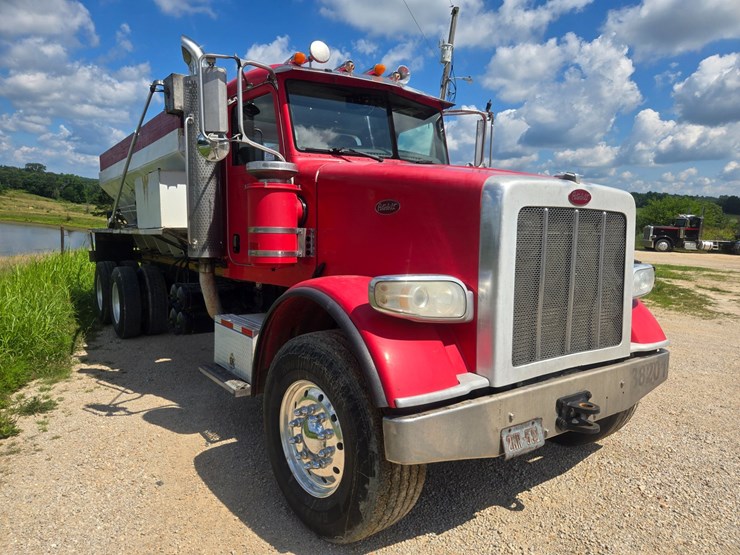 2009-peterbilt-367-image-20
